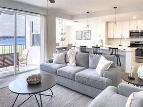 5629 Double Eagle Cir in Ave Maria, FL - Foto de edificio - Building Photo