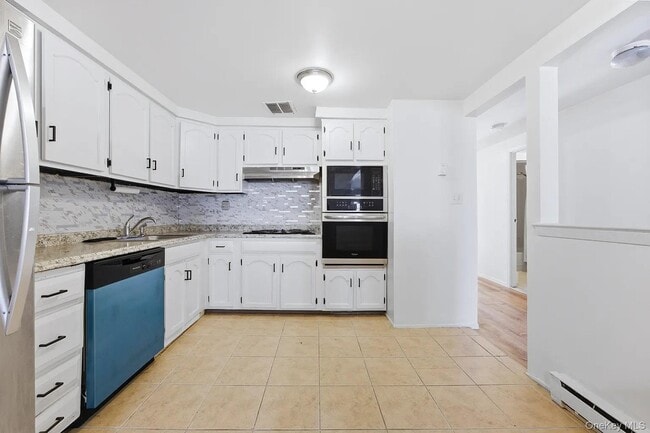 13-27 Bell Blvd in Queens, NY - Building Photo - Building Photo