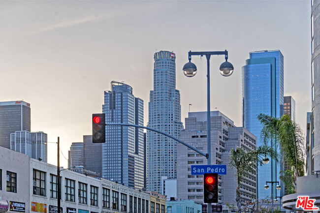 267 San Pedro St in Los Angeles, CA - Building Photo - Building Photo