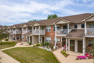 Brainard Landings Apartments in Lincoln, IL - Building Photo