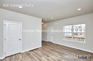 828 Oakmont Pl in Norwalk, IA - Building Photo