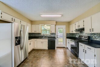 3803 Tamarron Ln in Arlington, TX - Building Photo - Building Photo