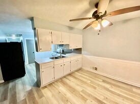 5696 Pleasant St in North Ridgeville, OH - Building Photo