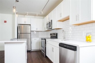 35 Van Nydeck Ave in Beacon, NY - Building Photo - Building Photo