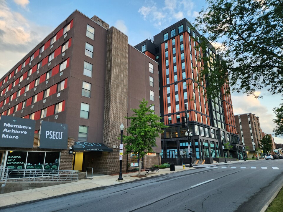 500 E College Ave, Unit 502 in State College, PA - Foto de edificio