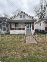 2826 Taylor Blvd in Louisville, KY - Building Photo