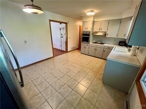 91 Pulsifer Dr in Auburn, NY - Building Photo - Building Photo