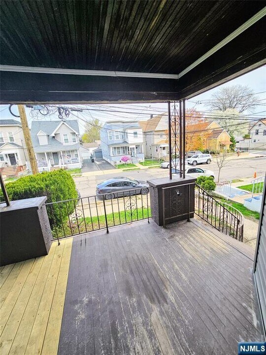 212 Laurel Ave in Kearny, NJ - Building Photo