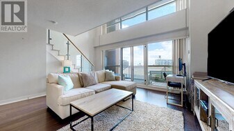 100 Western Battery Rd in Toronto, ON - Building Photo