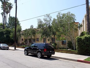 18634 Clark St in Tarzana, CA - Foto de edificio - Building Photo