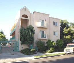 2242 Las Colinas Ave in Los Angeles, CA - Building Photo - Building Photo