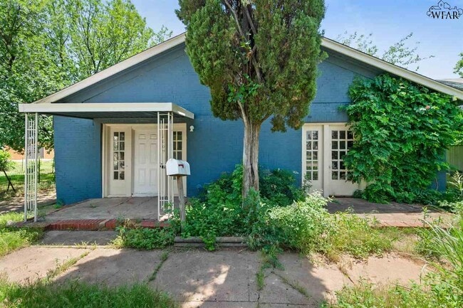 property at 2809 Kessler Ave