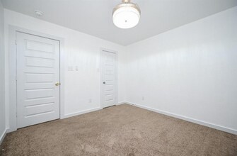 15106 Timberson Rdg Ln in Houston, TX - Foto de edificio - Building Photo