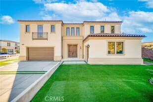 20425 Edgewood Ct in Los Angeles, CA - Building Photo