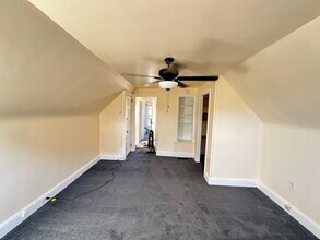921 Woodland Ave, Unit 3 in Sharon Hill, PA - Building Photo - Building Photo
