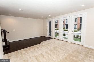 23187 Hampton Oak Ter in Brambleton, VA - Building Photo - Building Photo