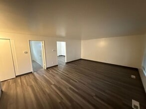 848 Plymouth Dr NE in Keizer, OR - Building Photo - Building Photo