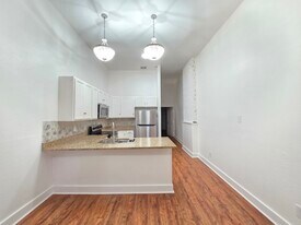 2622 Palmyra St in New Orleans, LA - Building Photo