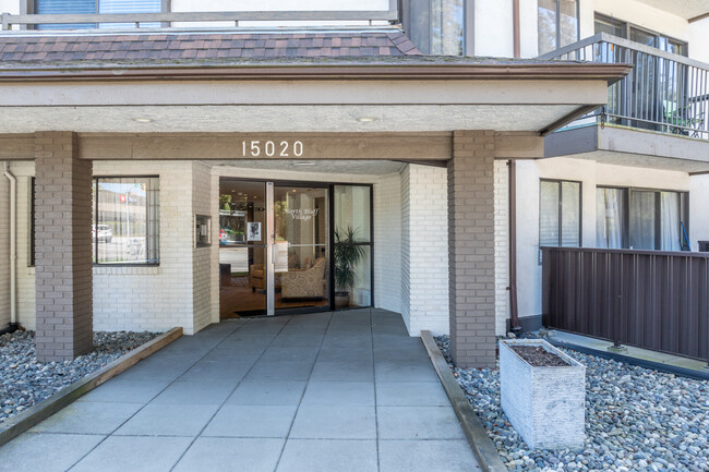 North Bluff Village in White Rock, BC - Building Photo - Building Photo