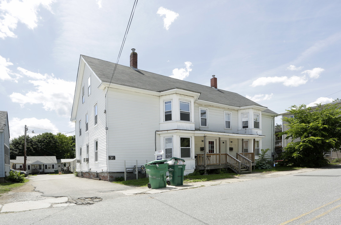 27-31 River St in Rochester, NH - Foto de edificio