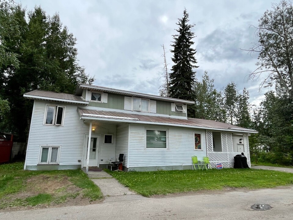 123 4th Ave in Fairbanks, AK - Building Photo