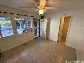 421 Lewers St in Honolulu, HI - Building Photo - Building Photo