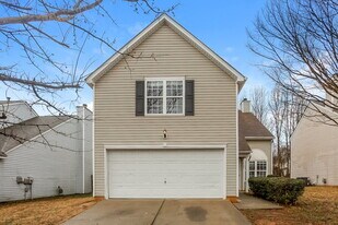 7103 Fox Point Dr in Charlotte, NC - Building Photo