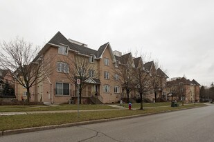 75 Weldrick Rd E in Richmond Hill, ON - Building Photo