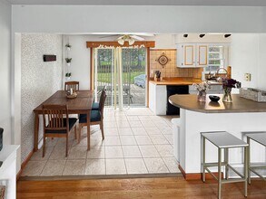 1731 Ridgewood Ave SE in Grand Rapids, MI - Building Photo - Building Photo