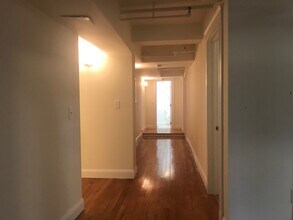 104 Warren St, Unit C in Boston, MA - Building Photo - Building Photo