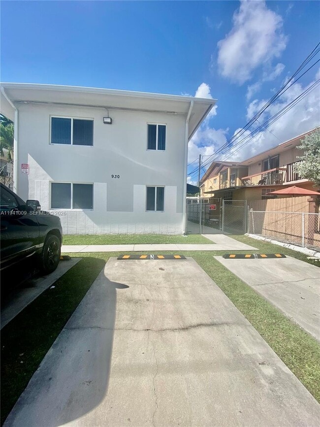 930 SW 7th Ave in Miami, FL - Building Photo - Building Photo