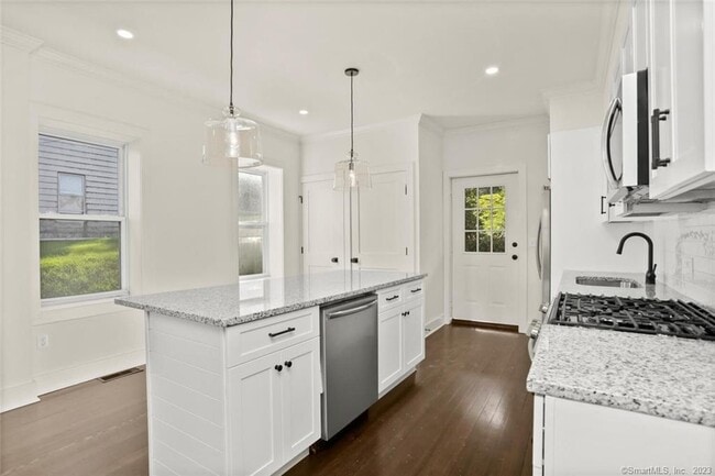 28 Congress Ave in Shelton, CT - Building Photo - Building Photo