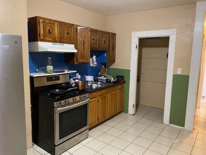 160 Centre St, Unit 1 in Boston, MA - Building Photo - Building Photo