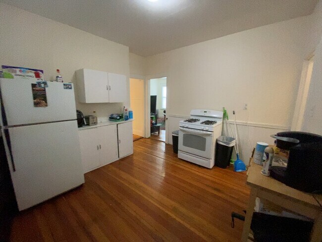 166 Kelton St, Unit 2