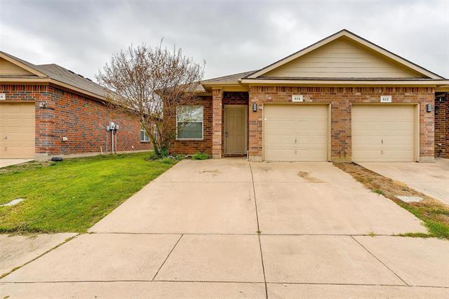 812 Walnut St in Burleson, TX - Building Photo