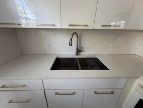 244 Sheffield J in West Palm Beach, FL - Building Photo - Building Photo