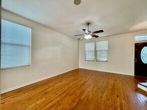 425 Shadow Point in San Marcos, TX - Building Photo - Building Photo