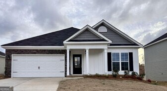 156 Dublin Lp in Grovetown, GA - Building Photo