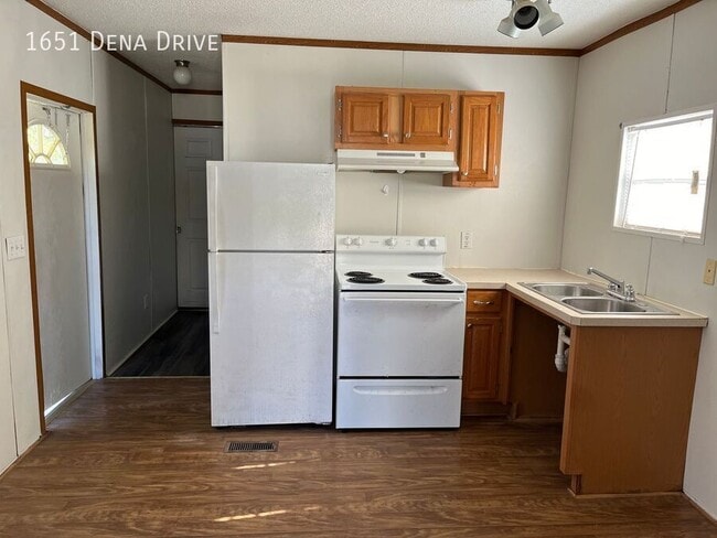 property at 1651 Dena Dr