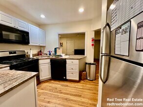 62 Egmont St in Brookline, MA - Foto de edificio - Building Photo