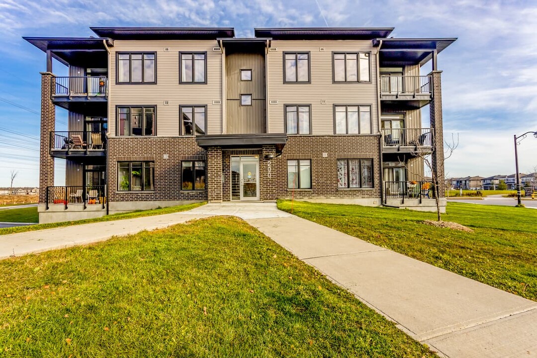 KoL Apartments in Kanata, ON - Building Photo