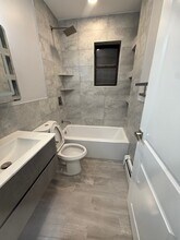 982 Dumont Ave in Brooklyn, NY - Foto de edificio - Building Photo