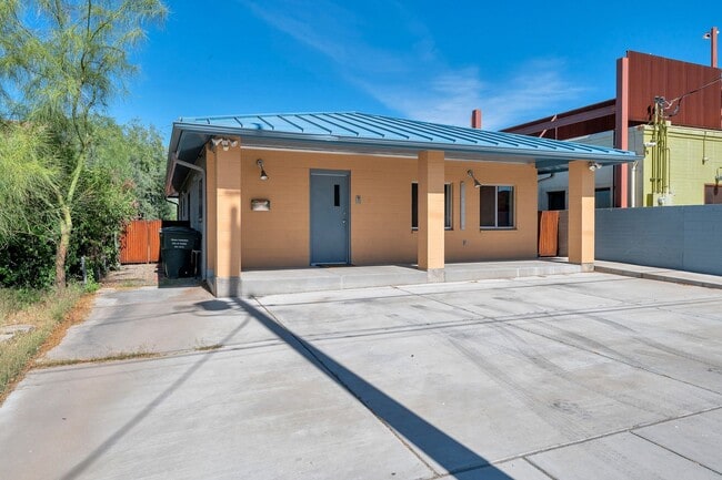 property at 220 N 1st Ave