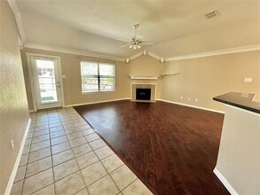 404 Renee Dr in Euless, TX - Building Photo - Building Photo