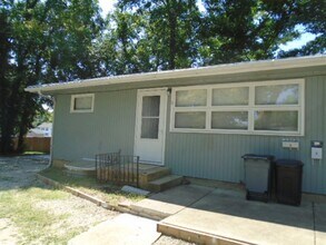 1857 College Heights Rd in Manhattan, KS - Building Photo - Building Photo