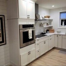 157 Tuckerman Ave in Middletown, RI - Building Photo - Building Photo