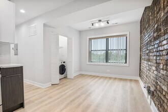 1558.5 W Juneway Terrace in Chicago, IL - Building Photo - Building Photo