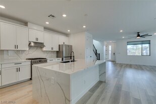 11537 Cedar Shore Ave in Las Vegas, NV - Building Photo