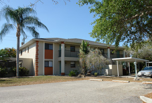 Parkway Court Apartments