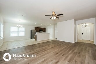 1037 E Powell Ave in Fort Worth, TX - Building Photo - Building Photo